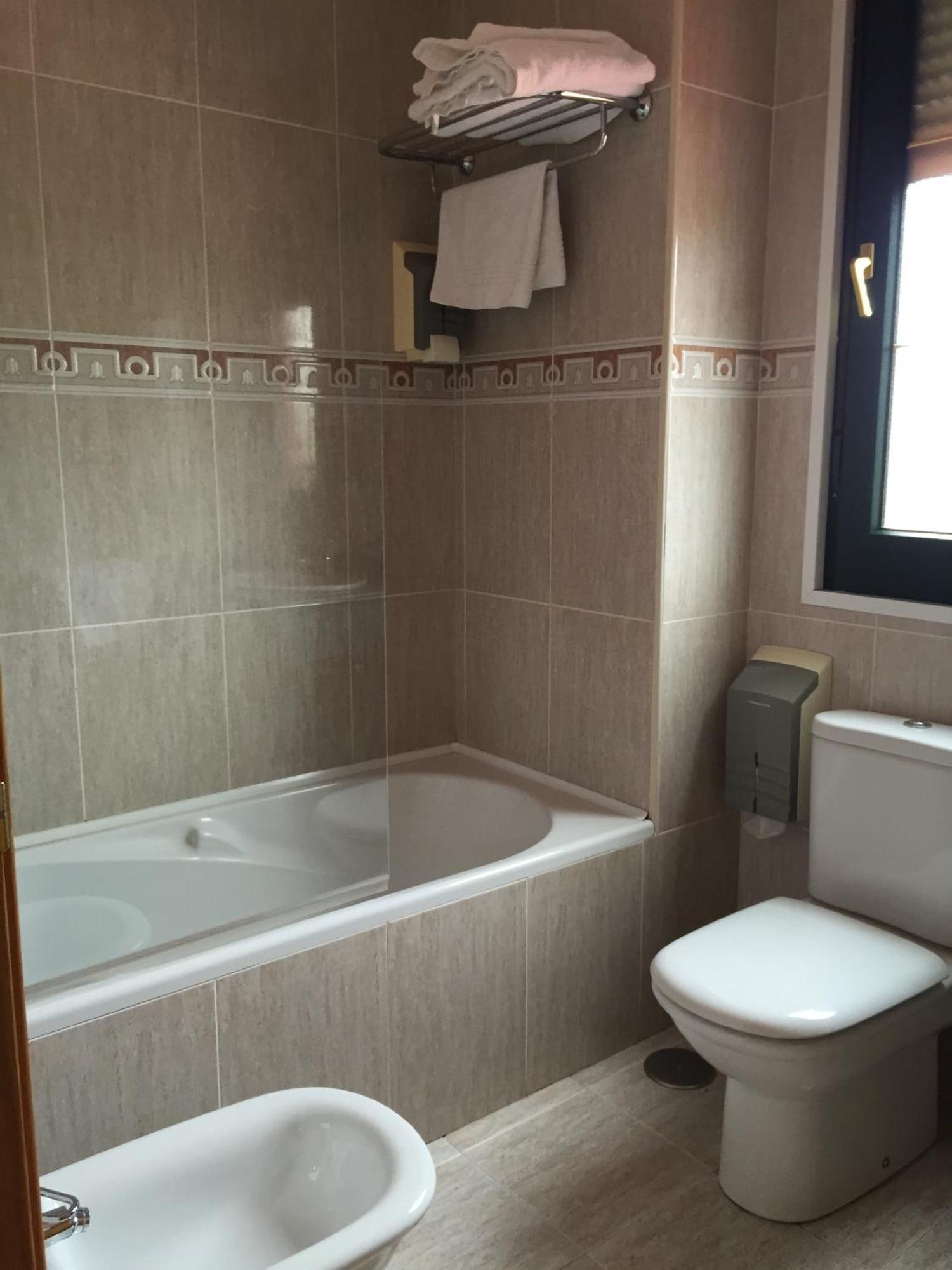 Hostal Tio Pepe II Bembibre  Номер фото