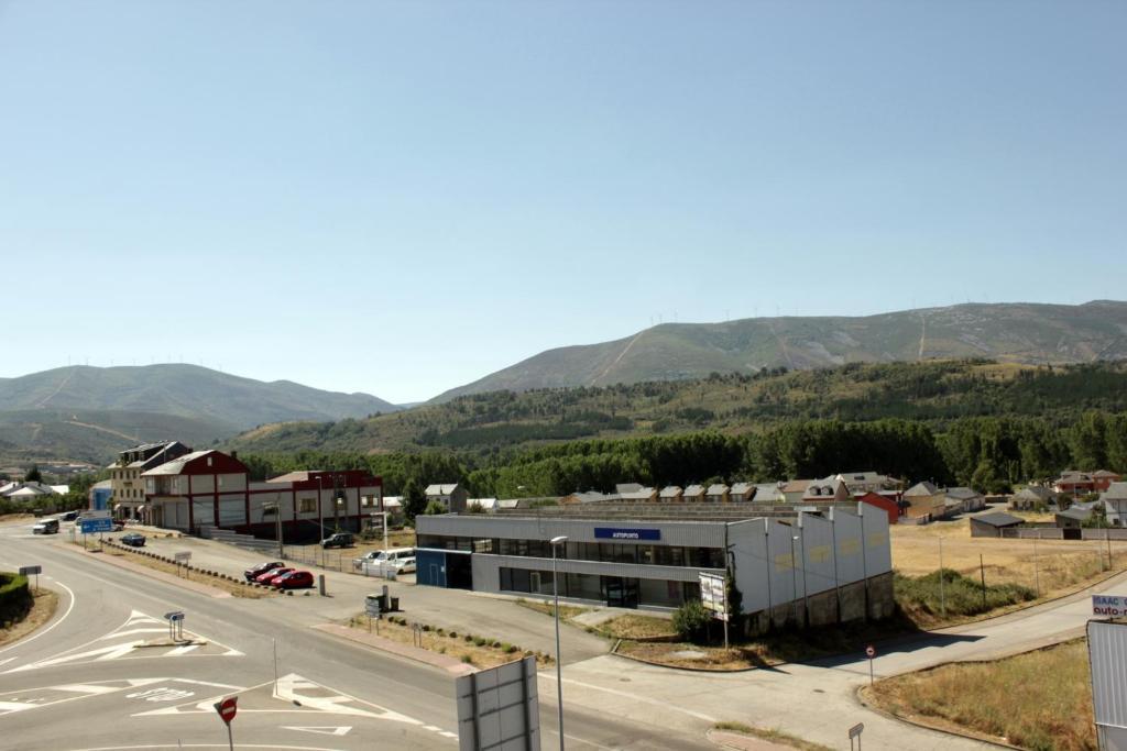 Hostal Tio Pepe II Bembibre  Екстер'єр фото