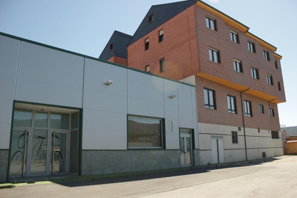Hostal Tio Pepe II Bembibre  Екстер'єр фото