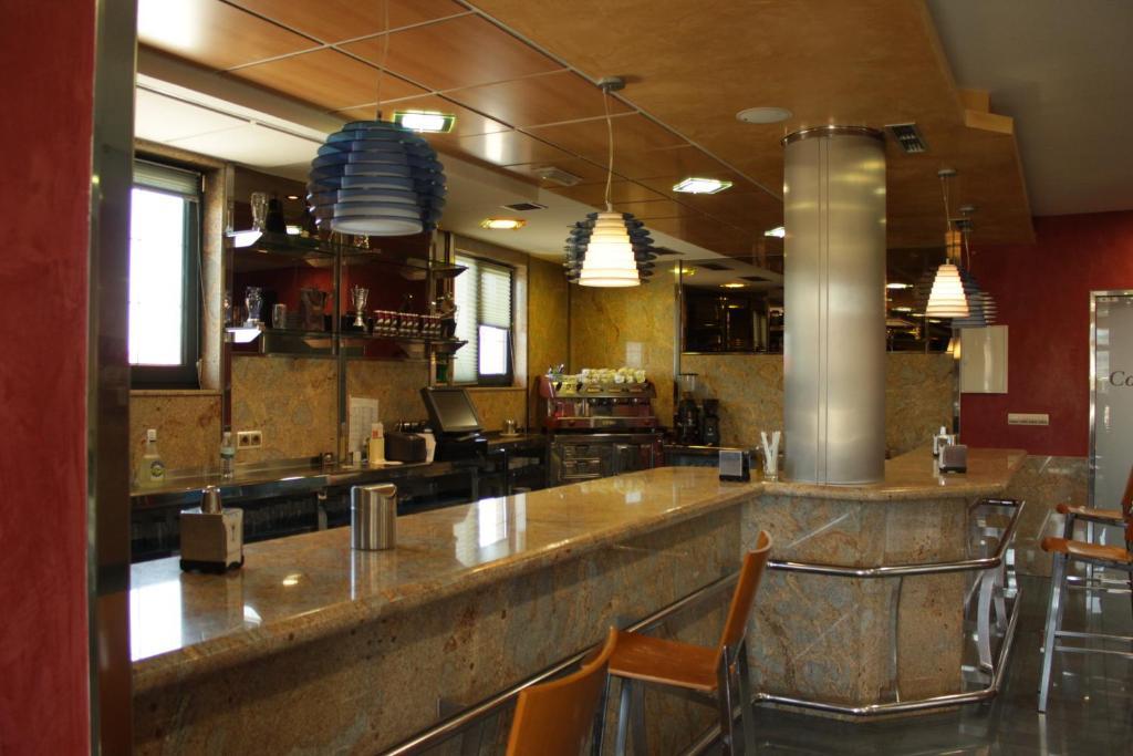Hostal Tio Pepe II Bembibre  Екстер'єр фото