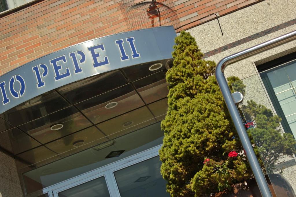 Hostal Tio Pepe II Bembibre  Екстер'єр фото
