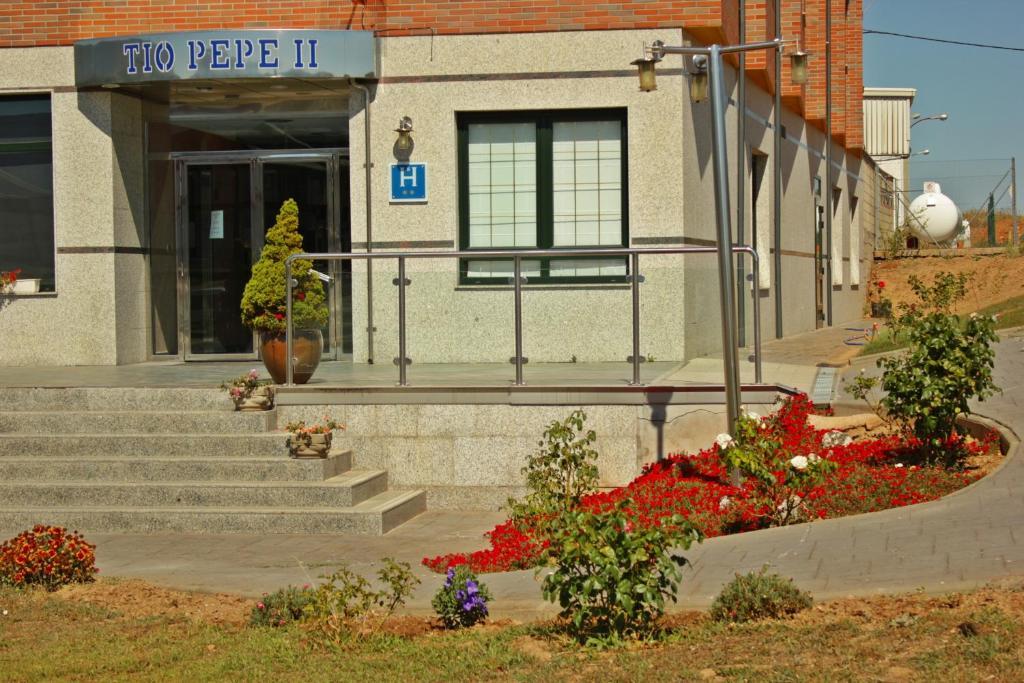 Hostal Tio Pepe II Bembibre  Екстер'єр фото